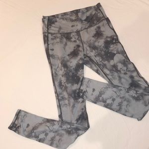Athleta Gray Tie-Dye Leggings Size S. Gently Worn